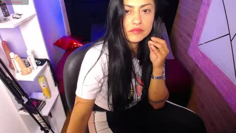 claraa luna online show from 04/21/26, 01:42