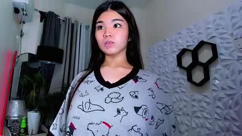 Snapshot of claraakhasova chatting on 10/13/25, 05:18 Samantha online show from 10/13/25, 05:18