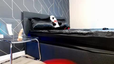 Snapshot of clarabarness15 chatting on 02/24/26, 08:23 clarabarness15 online show from 02/24/26, 08:23