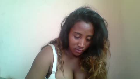 Clarah0123 online show from 03/04/25, 01:17