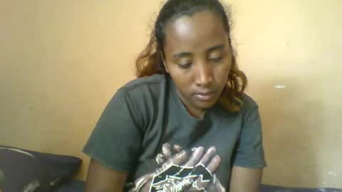 Clarah0123 online show from 09/13/25, 08:25