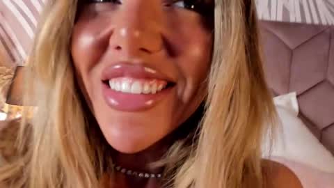 ClaraHazel online show from 10/12/25, 04:55