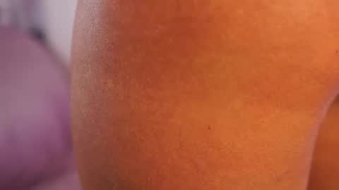 ClaraHazel online show from 10/31/25, 06:14