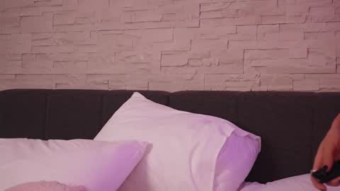 ClaraHazel online show from 11/28/25, 07:44