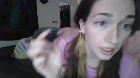 Clara Wolfe online show from 02/04/25, 08:49