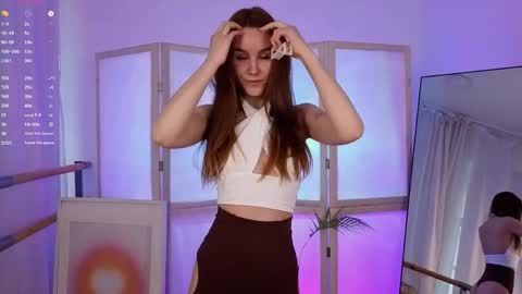 Claire online show from 04/25/26, 01:52