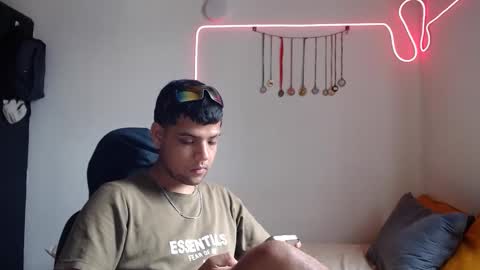 Clarentz bby online show from 09/16/25, 06:20