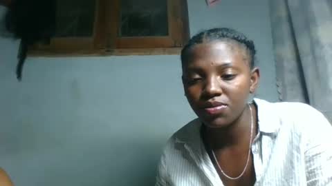 Snapshot of clarisse98 chatting on 10/30/25, 07:14 clarisse98 online show from 10/30/25, 07:14