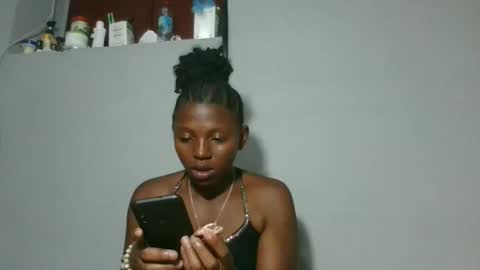 Snapshot of clarisse98 chatting on 11/18/25, 06:45 clarisse98 online show from 11/18/25, 06:45