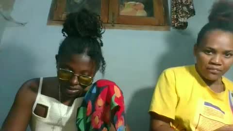 Snapshot of clarisse98 chatting on 11/22/25, 06:18 clarisse98 online show from 11/22/25, 06:18