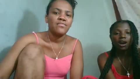 Snapshot of clarisse98 chatting on 11/28/25, 08:06 clarisse98 online show from 11/28/25, 08:06