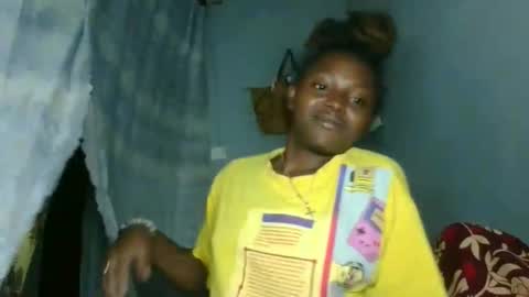 Snapshot of clarisse98 chatting on 12/01/25, 02:11 clarisse98 online show from 12/01/25, 02:11