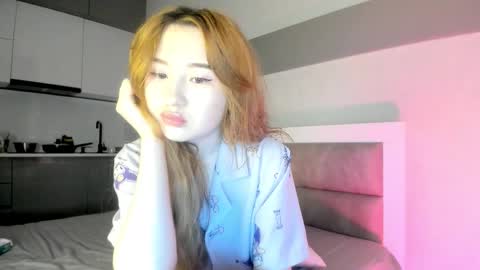 Yumi online show from 10/06/25, 02:53