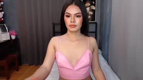 maika online show from 02/03/25, 01:40