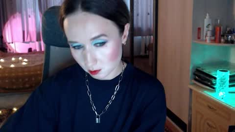 classyinna online show from 12/23/25, 08:34