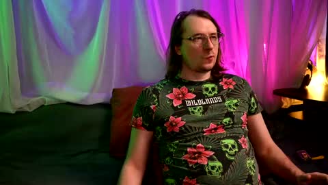 Claudia Cyberfox and Elon online show from 06/01/26, 06:04