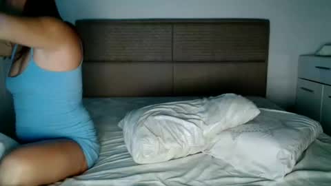 Snapshot of claudiacoxxx chatting on 12/17/25, 06:14 claudiacoxxx online show from 12/17/25, 06:14