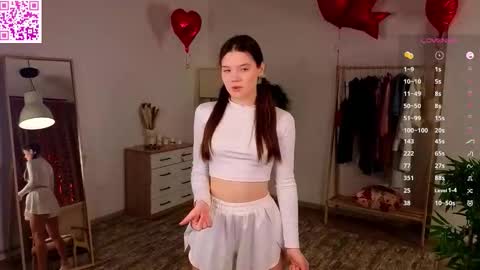 Snapshot of claudinedates chatting on 02/28/26, 01:06 Lei your Angel online show from 02/28/26, 01:06