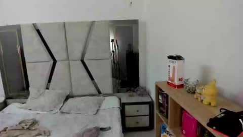 Snapshot of cleeoadams_ chatting on 09/13/25, 04:01 Cleo Adams online show from 09/13/25, 04:01