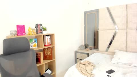 Snapshot of cleeoadams_ chatting on 09/16/25, 04:13 Cleo Adams online show from 09/16/25, 04:13