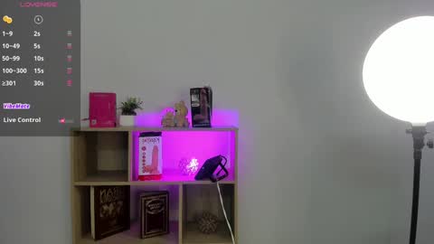 Snapshot of cleeoadams_ chatting on 09/18/25, 04:25 Cleo Adams online show from 09/18/25, 04:25