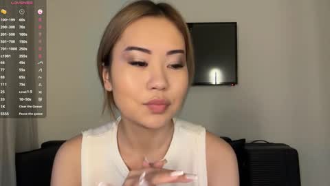 Snapshot of clemenciakempa chatting on 04/04/26, 01:08 Lili online show from 04/04/26, 01:08