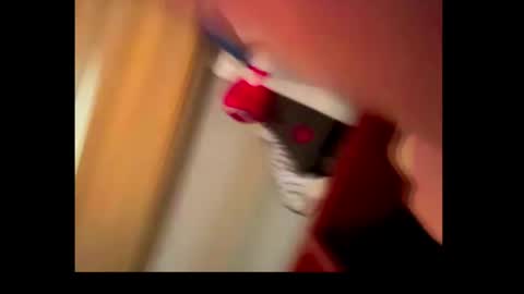 clementine75009 online show from 04/04/26, 11:51