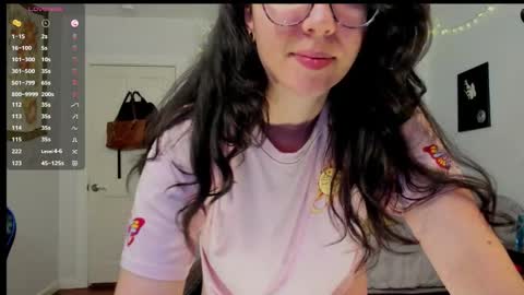 Snapshot of cleo_cam chatting on 09/17/25, 03:08 Cleo Schedule Updates online show from 09/17/25, 03:08