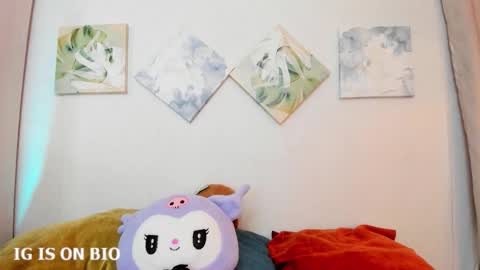 Snapshot of cleo_nilee chatting on 11/24/25, 04:01 cleo online show from 11/24/25, 04:01