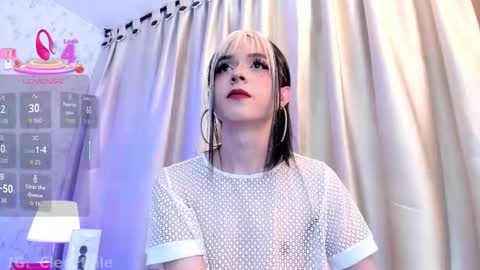 Snapshot of cleo_nilee chatting on 11/29/25, 05:43 cleo online show from 11/29/25, 05:43