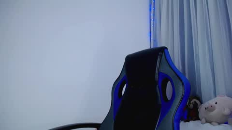  Nicol  online show from 10/21/25, 02:45