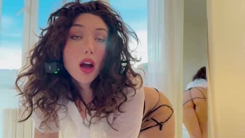 Snapshot of cleopatra_sinns chatting on 11/12/25, 02:39 cleopatra_sinns online show from 11/12/25, 02:39