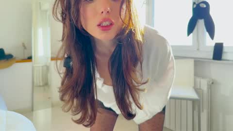 Snapshot of cleopatra_sinns chatting on 12/18/25, 02:01 cleopatra_sinns online show from 12/18/25, 02:01