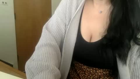 Snapshot of cleverlittleminx chatting on 01/07/25, 08:21 Cleverlittleminx online show from 01/07/25, 08:21