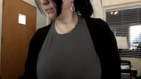 Snapshot of cleverlittleminx chatting on 02/09/26, 06:01 Cleverlittleminx online show from 02/09/26, 06:01