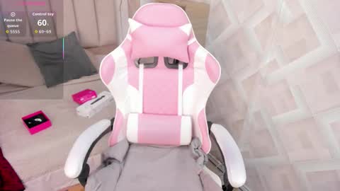 clhoe_johnson_ online show from 01/06/26, 12:20