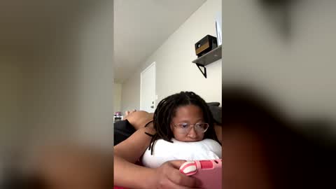 High Queen Clio online show from 03/17/26, 04:21