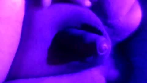 Snapshot of clitchewer47 chatting on 12/20/25, 03:57 clitchewer47 online show from 12/20/25, 03:57