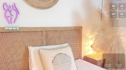 cloe_25 online show from 10/28/25, 02:37