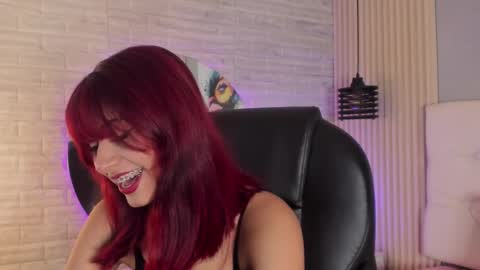 Cloe online show from 12/11/24, 12:23