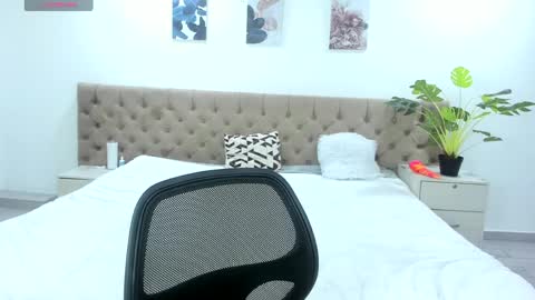 Cloe online show from 04/14/26, 03:45