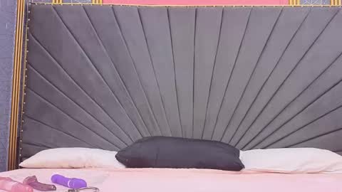 Cloe online show from 03/27/26, 02:17