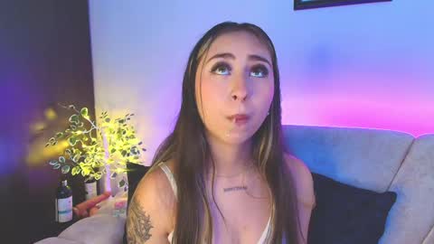 Snapshot of cloe_martinezz_ chatting on 04/29/26, 05:41 cloe_martinezz_ online show from 04/29/26, 05:41