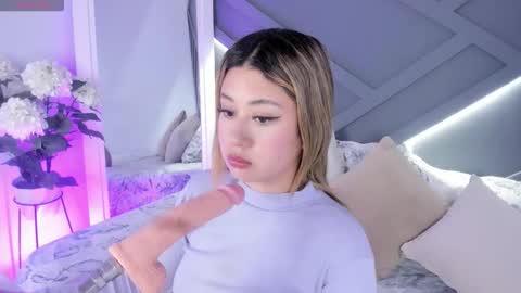 cloe_palmeer online show from 12/17/25, 08:31