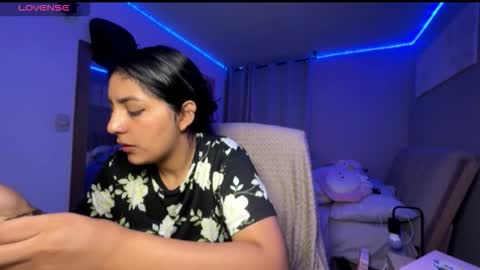 Snapshot of cloe_small08 chatting on 10/06/25, 03:48 cloe small online show from 10/06/25, 03:48