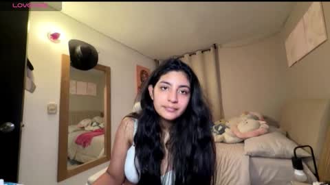 Snapshot of cloe_small08 chatting on 10/11/25, 02:22 cloe small online show from 10/11/25, 02:22