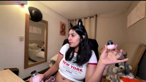 Snapshot of cloe_small08 chatting on 10/29/25, 04:37 cloe small online show from 10/29/25, 04:37