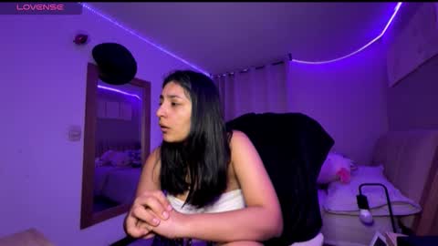 Snapshot of cloe_small08 chatting on 11/04/25, 02:43 cloe small online show from 11/04/25, 02:43