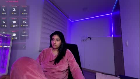 cloe small online show from 03/27/26, 06:52