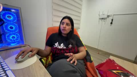 Snapshot of cloe_small08 chatting on 07/03/26, 07:15 cloe small online show from 07/03/26, 07:15